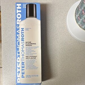 BNIB Peter Thomas Roth Acne Clearing Wash helps prevent and treat acne 8.5fl oz